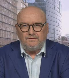 ZDF-Korrespondent Ulf Röller spricht in einem Schaltgespräch