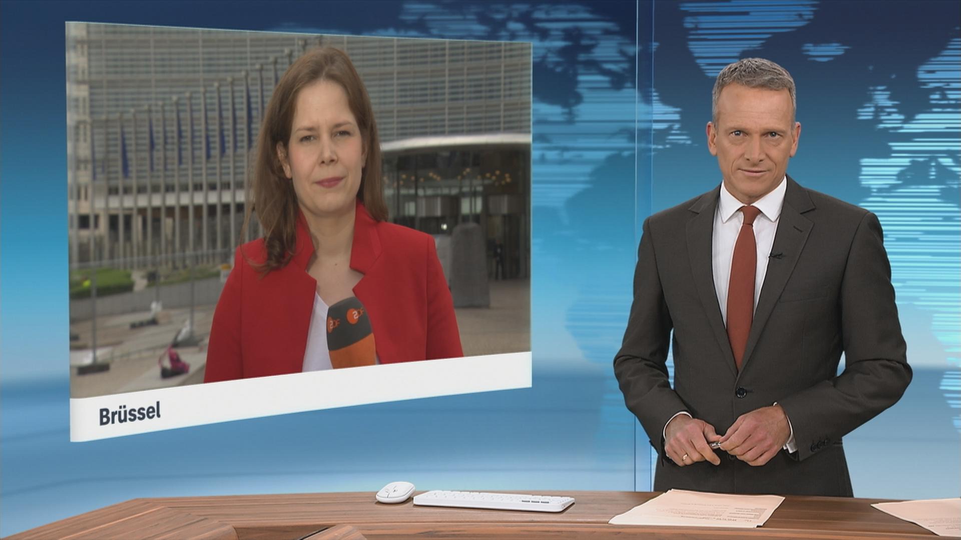 ZDF-Korrespondentin Lara Wiedeking berichtet ins ZDFheute-Studio. 