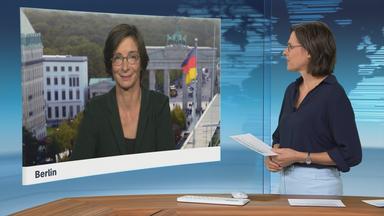 Moderatorin im Schaltgespräch mit ZDF-Korrespondentin Diana Zimmermann