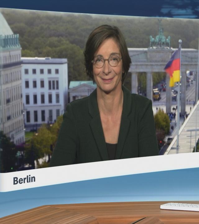 Moderatorin im Schaltgespräch mit ZDF-Korrespondentin Diana Zimmermann