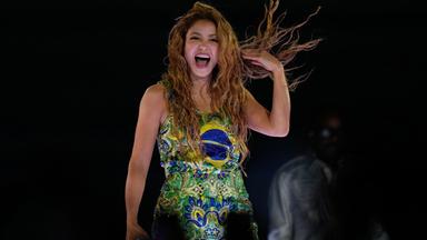 Archiv: Der kolumbianische Popstar Shakira tritt während eines kostenlosen Konzerts an der Copacabana auf. Aufgenommen am 02.05.2026, Brasilien, Rio de Janeiro
