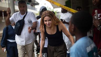 Shakira im Erdbebengebiet in Kolumbien