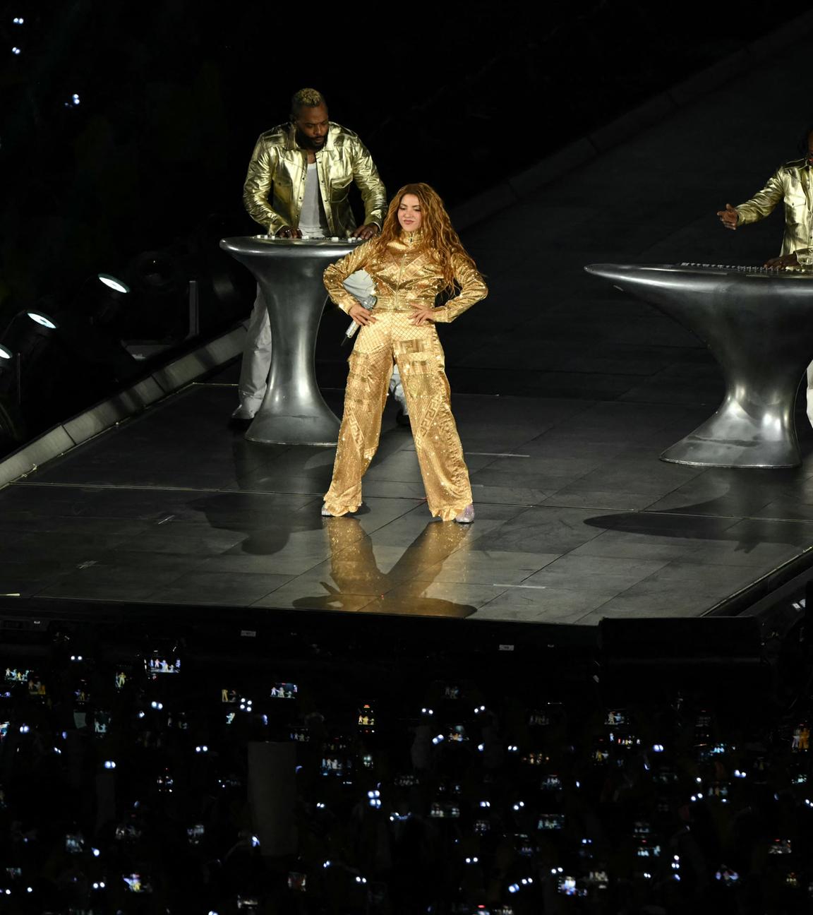 Die kolumbianische Sängerin Shakira tritt bei einem Gratis-Konzert auf dem Zócalo-Platz in Mexiko-Stadt auf.