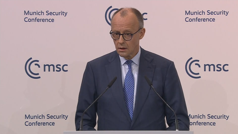 Friedrich Merz bei der Münchner Sicherheitskonferenz am Rednerpult
