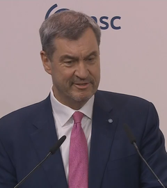 Markus Söder bei der Münchner Sicherheitskonferenz am Redepult