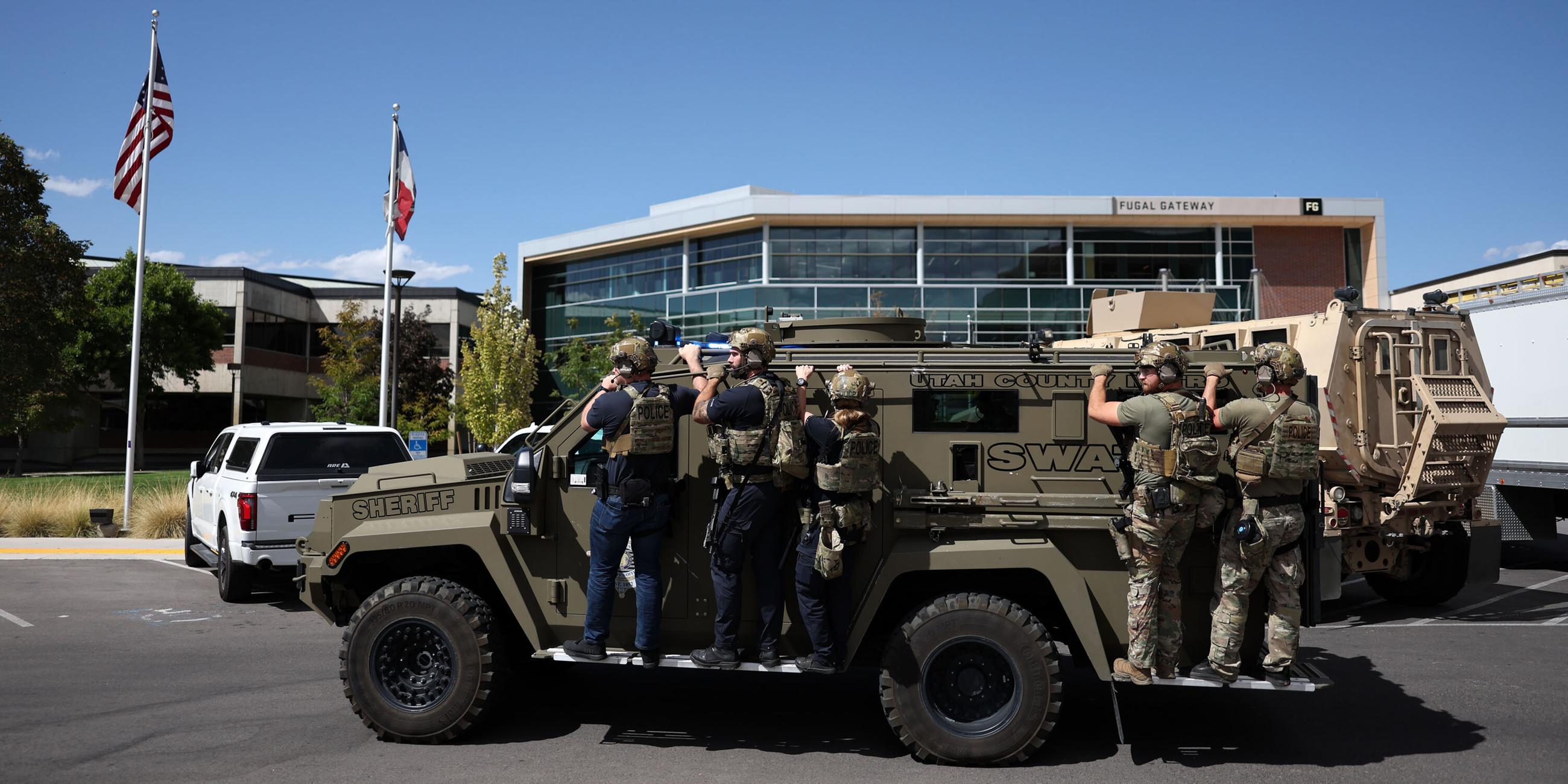 Sicherheitskräfte auf dem Utah Valley University Campus nach dem Attentat auf Charlie Kirk