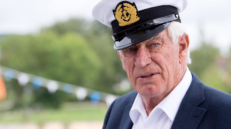 Archiv: Siegfried Rauch am steht am 13.06.2016 in Starnberg (Bayern) auf der "MS Seeshaupt". 