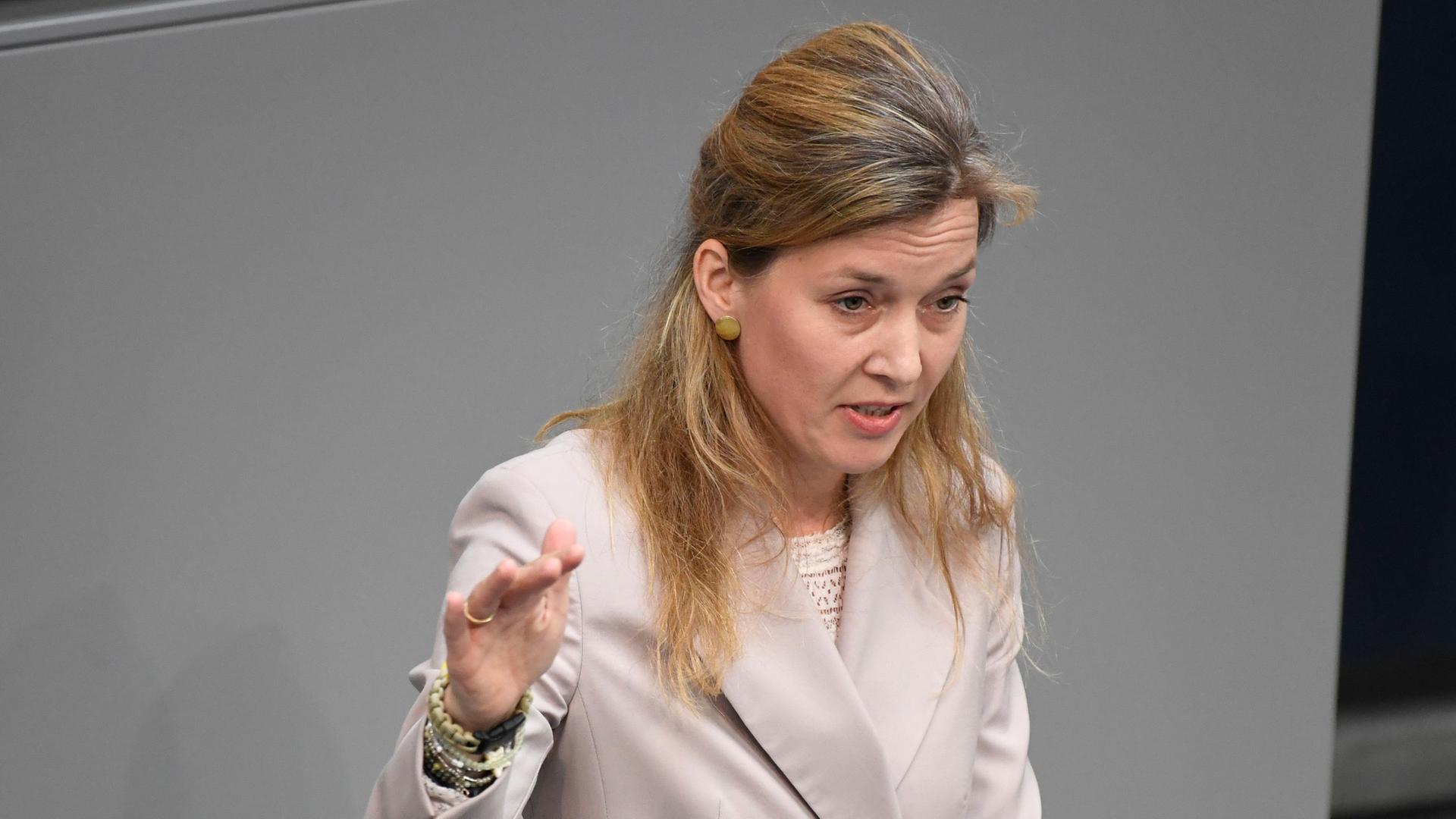 Siemtje Möller SPD in der 17. Sitzung des 21. Deutschen Bundestages im Reichstagsgebäude. Berlin, 09.07.2025