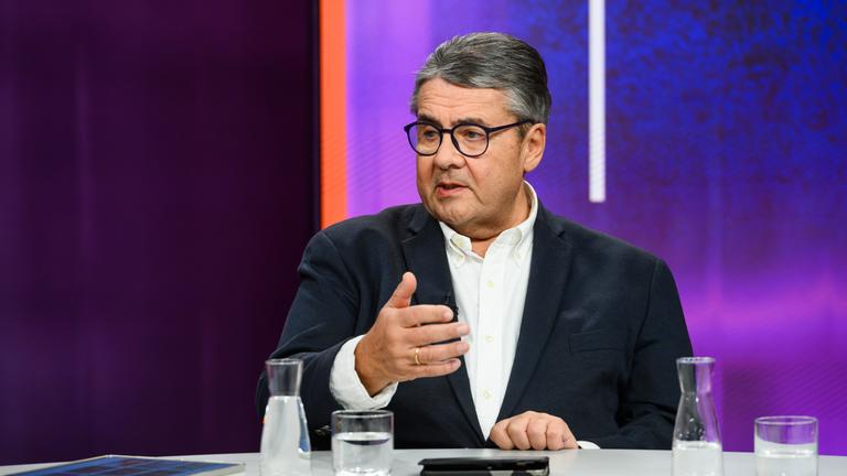 Sigmar Gabriel bei Maybrit Illner am 18. Dezember 2025