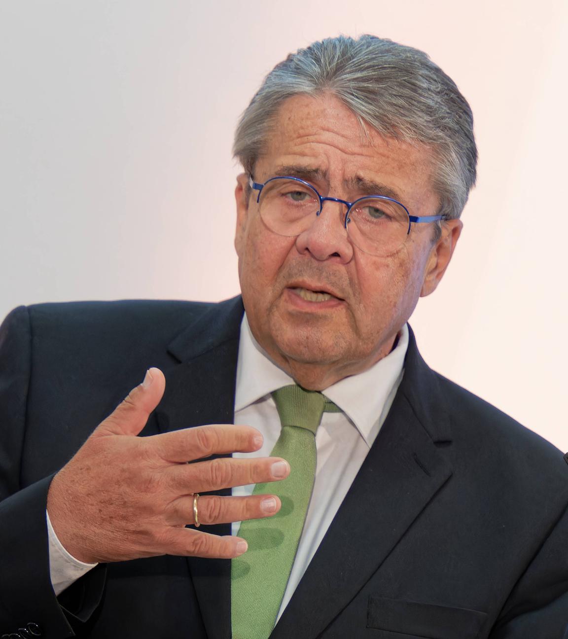 Prof. Sigmar Gabriel, Ministerpräsident a. D. und Bundesminister a. D., bei dem Akademiegespräch im Bayerischen Landtag am 12.06.2024 in München.