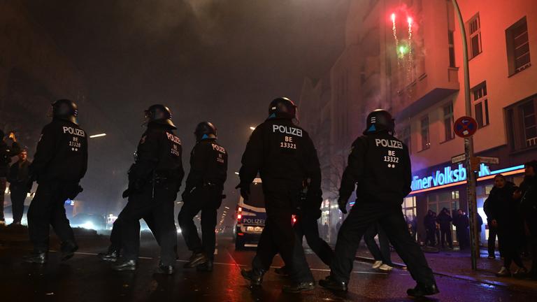 Silvester in Berlin: Polizei war mit Großaufgebot im Einsatz