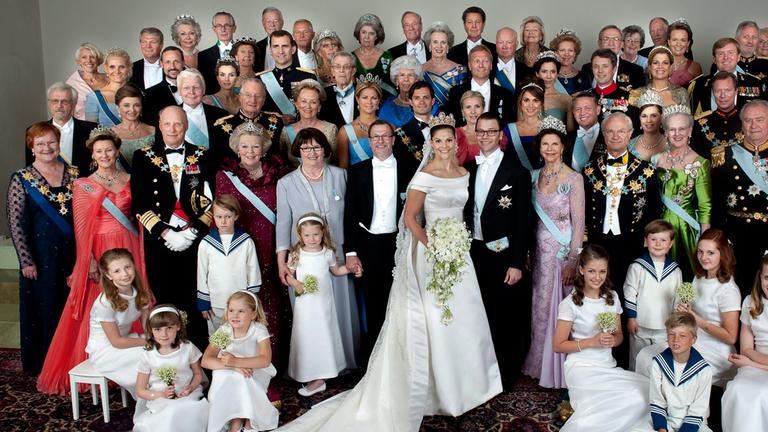 Archiv: Familienfoto bei der Hochzeit von Kronprinzessin Victoria von Schweden am 19.06.2010
