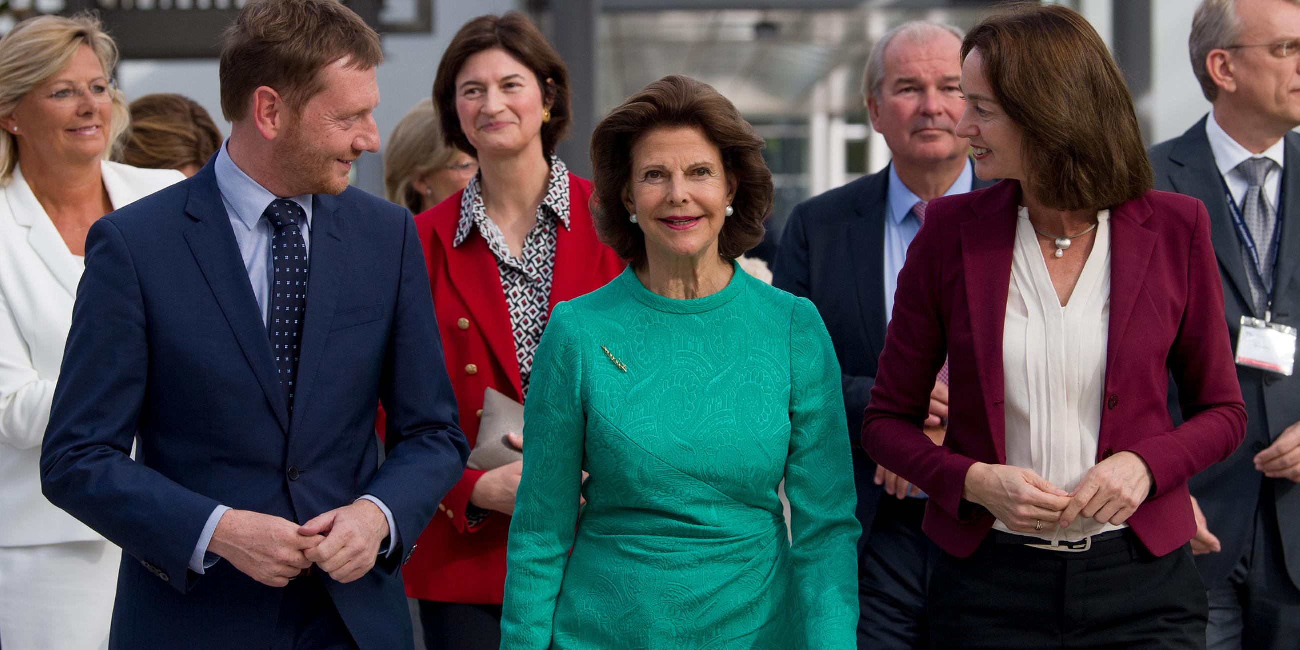 Archiv: Michael Kretschmer, Königin Silvia von Schweden und Katarina Barley am 26.09.2018 in Leipzig 