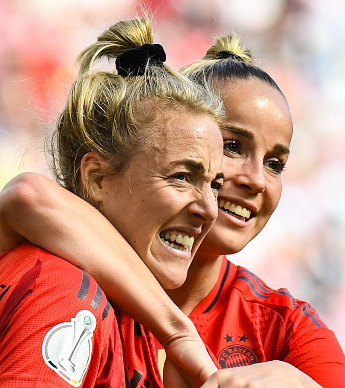 Die Torschützinnen:  Carolin Simon und Giulia Gwinn