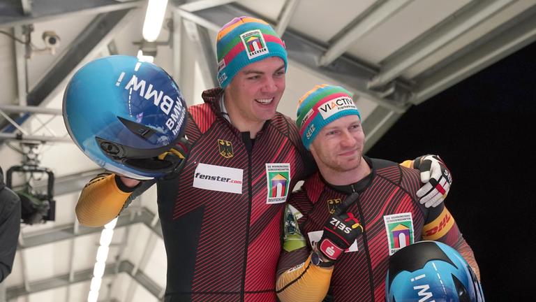 Zweierbob, Männer: Francesco Friedrich (r) und Simon Wulff