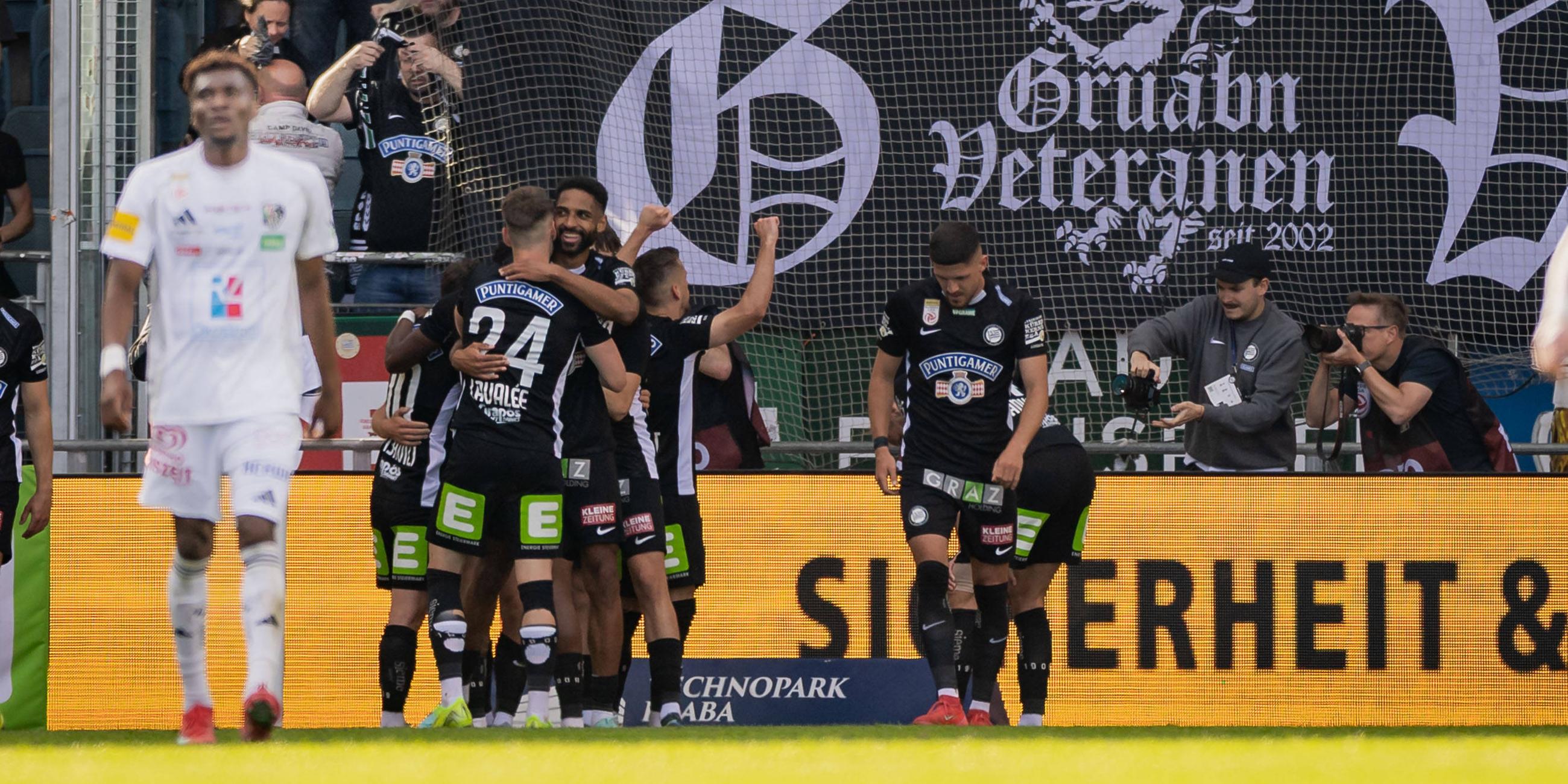 Das Bild zeigt den Jubel des SK Sturm Graz.