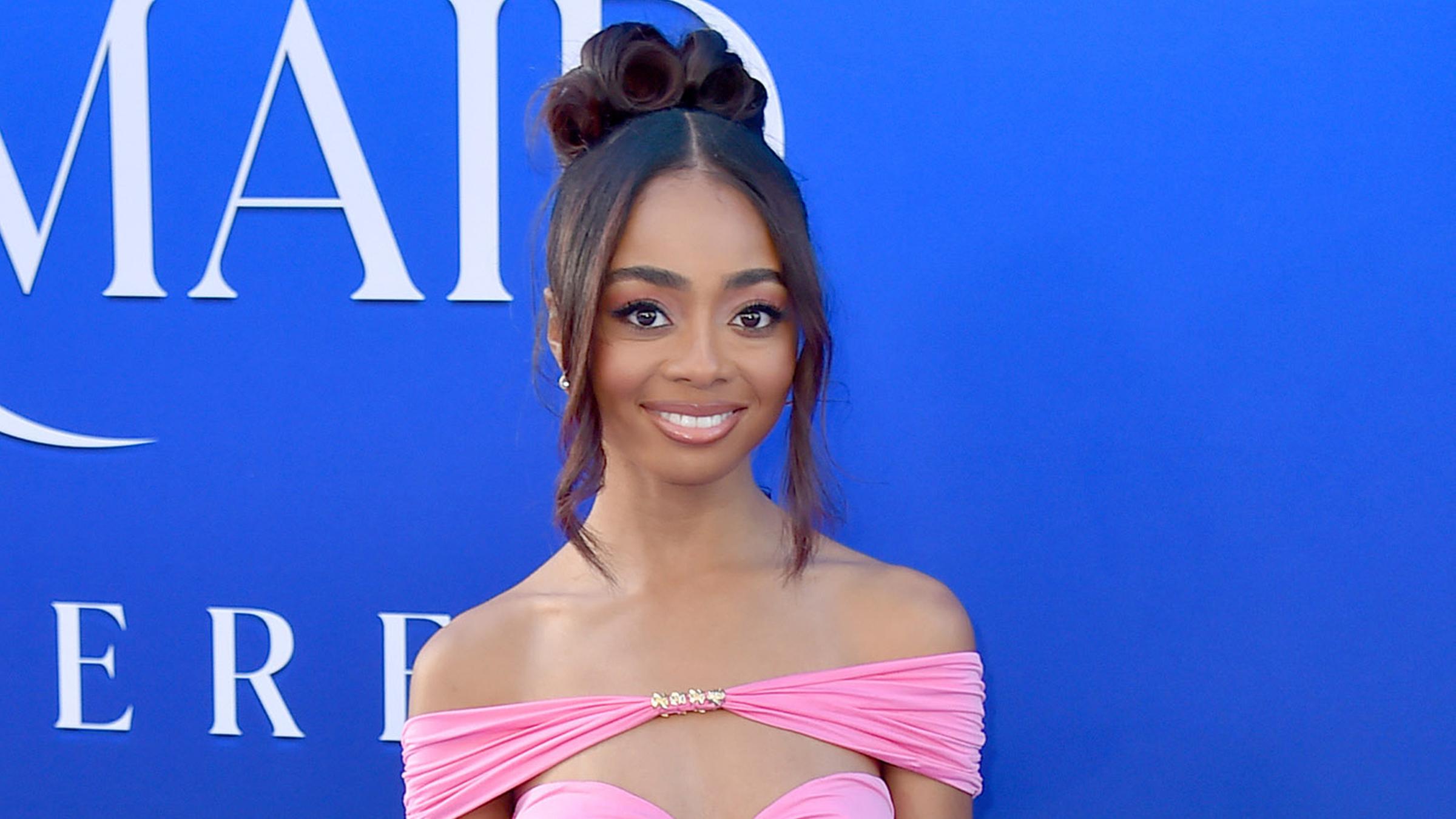 Der Disney-Star Skai Jackson hat sein erstes Kind bekommen namens "Kasai". Das verriet die 22-jährige Schauspielerin auf Instagram mit einem Foto der kleinen Händchen ihres Babys. (27.01.2025)