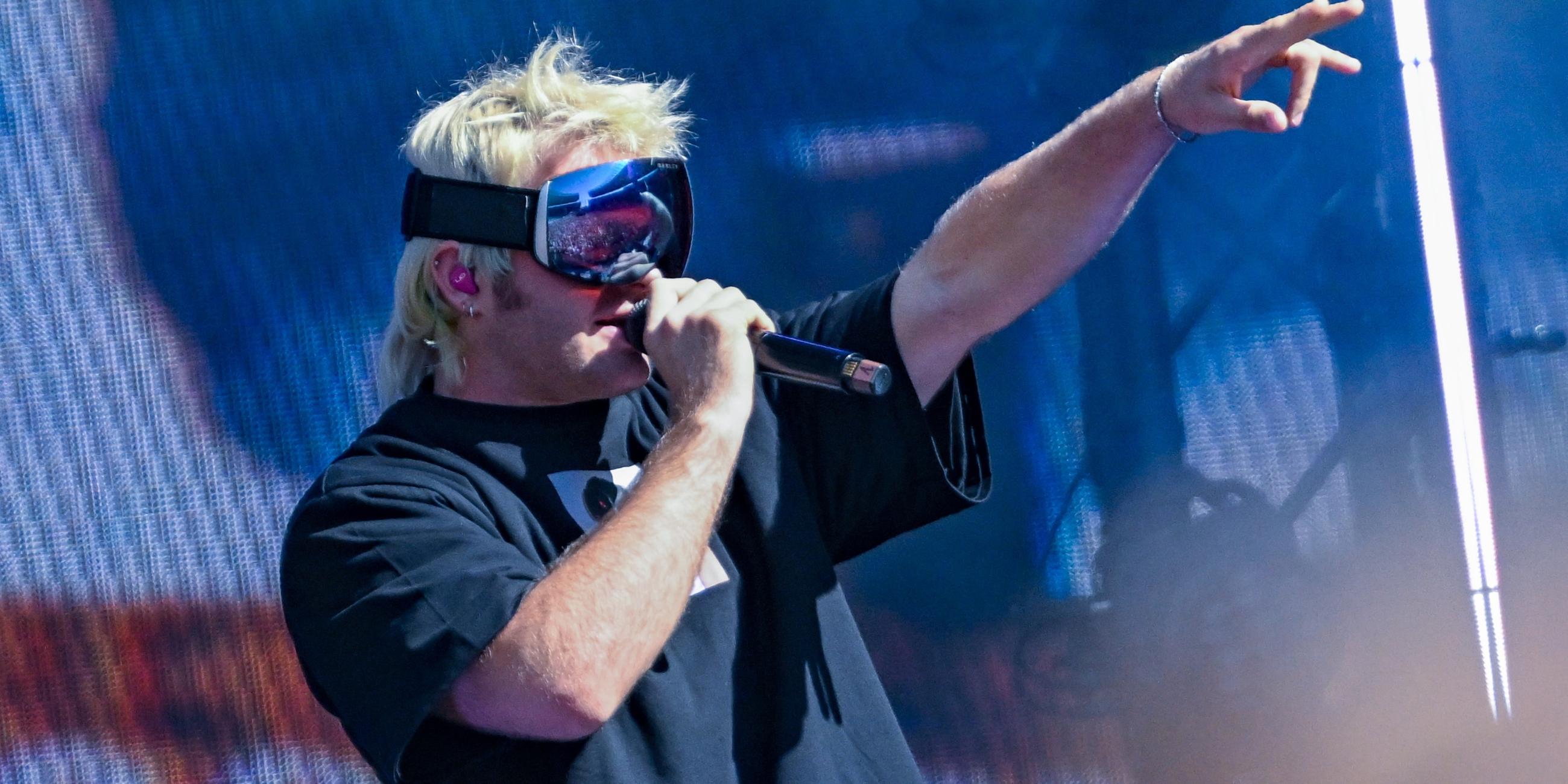 Archiv: Der Rapper Ski Aggu steht beim Lollapalooza Festival Berlin auf dem Gelände des Olympiastadions auf der Bühne.