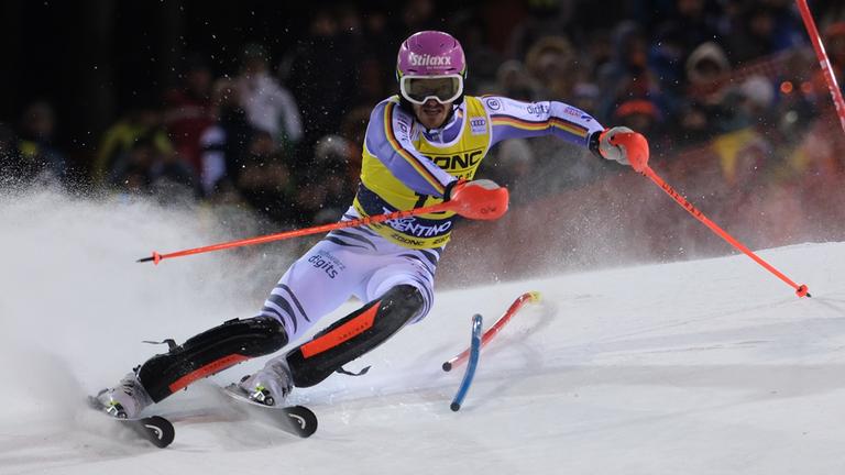 Linus Straßer im ersten Lauf des Nachtslaloms in Madonna di Campiglio.