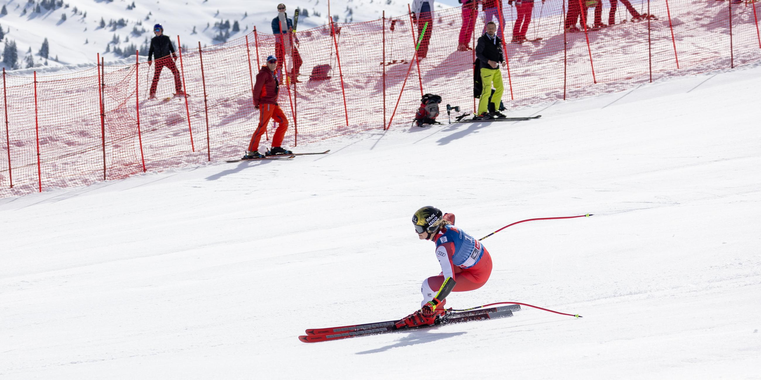 Österreich, Saalbach: Christina Ager (AUT) während dem Super-G der Frauen, im Rahmen des Ski-Weltcup Finales
