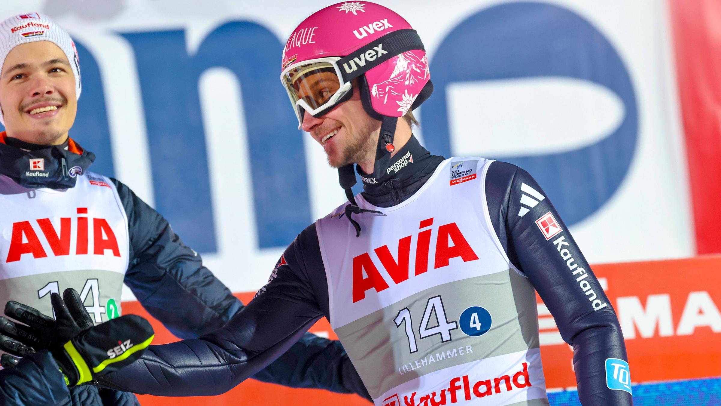 Felix Hoffmann (Deutschland) im Mixed-Team-Wettbewerb beim Weltcup-Skispringen auf der Großschanze Lysgardsbakken.