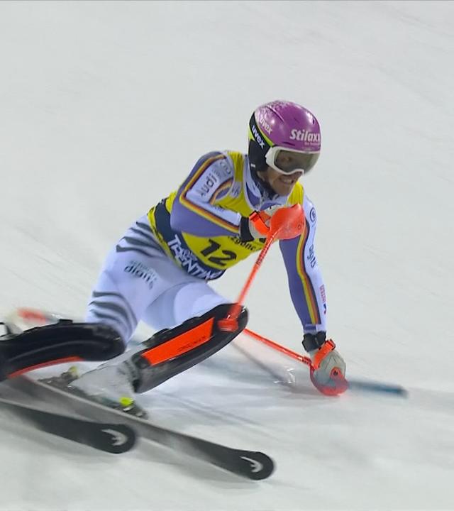 Strasser weiter auf Formsuche