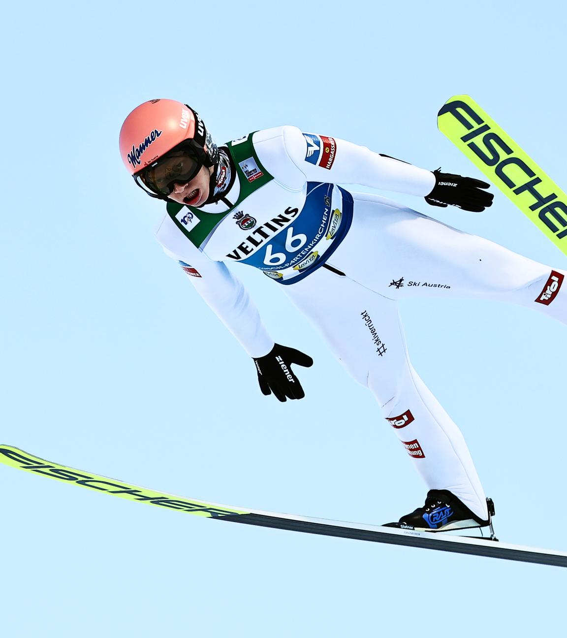 Bayern, Garmisch-Partenkirchen: Ski nordisch/Skispringen: Vierschanzentournee, Weltcup, Großschanze, Herren, Qualifikation, Österreichs Jan Hörl in Aktion.