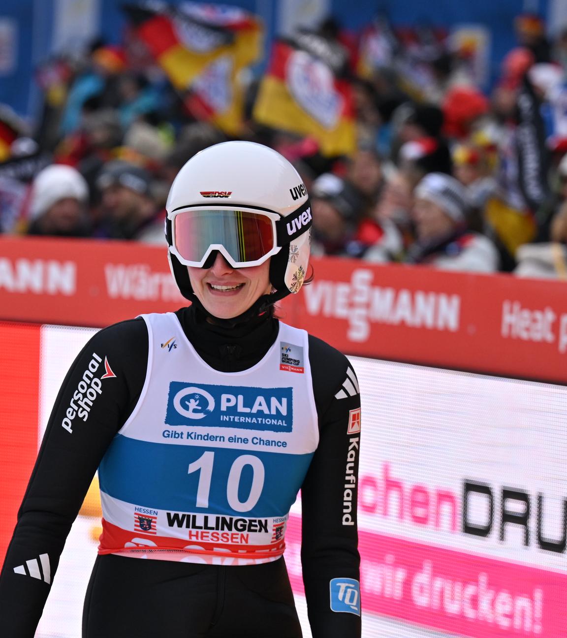 DSV-Skispringerin Anna Hollandt beim Weltcup in Willingen