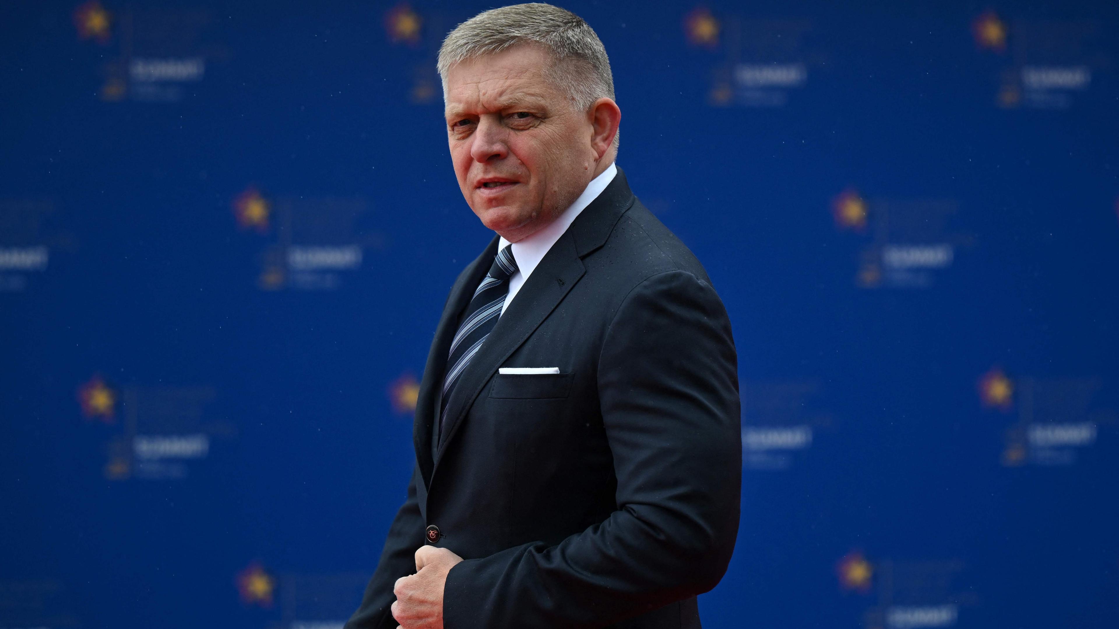 Der slowakische Ministerpräsident Robert Fico in Albanien im Mai 2025