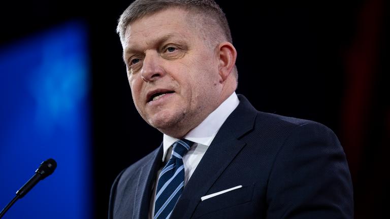 Slokawei: Tausende protestieren gegen Präsident Fico