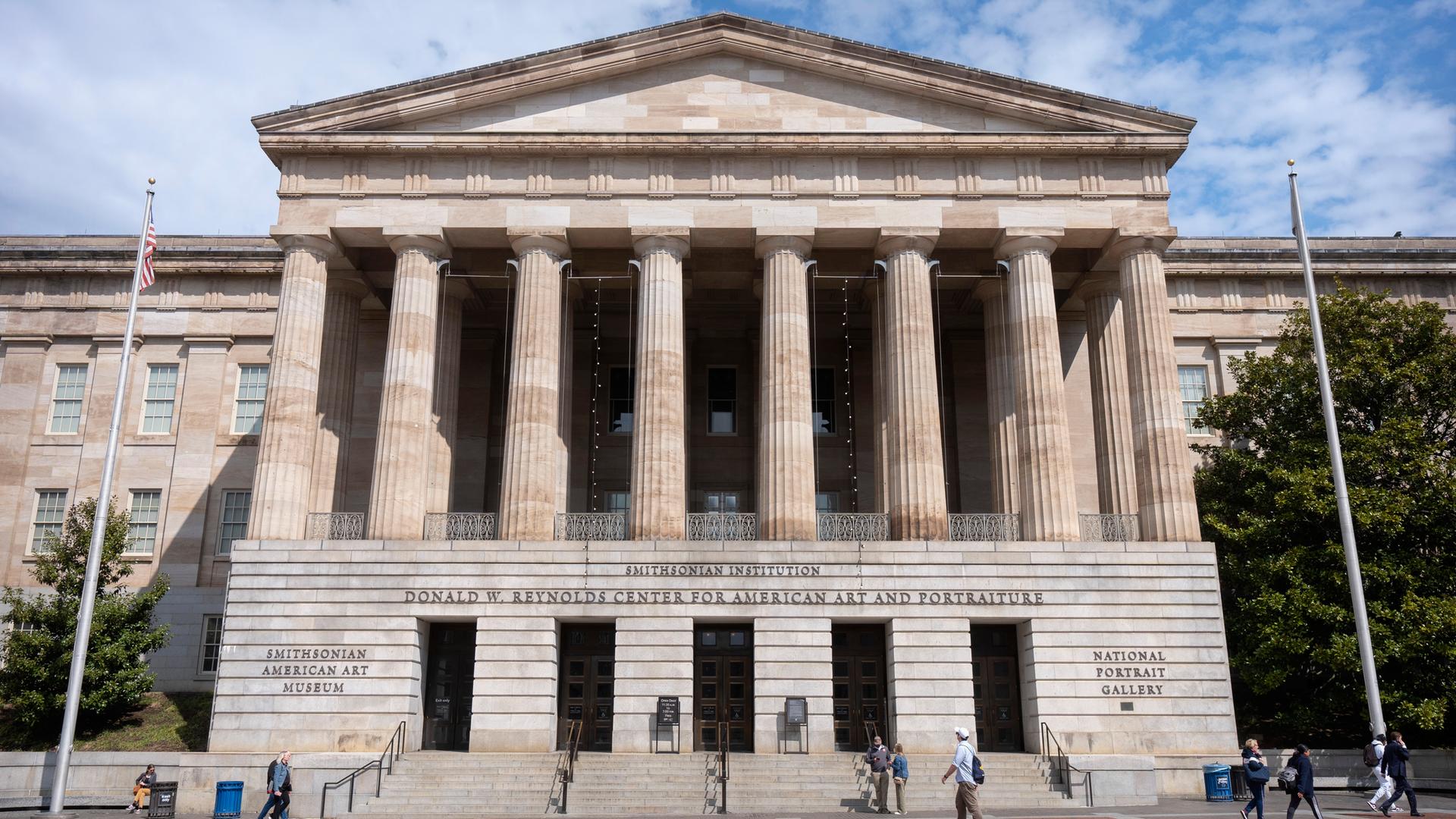 Das Donald W. Reynolds Center for American Art and Portraiture, Sitz der National Portrait Gallery und des Smithsonian American Art Museum, ist in Washington zu sehen.