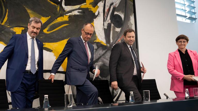 Markus Soeder, Friedrich Merz, Lars Klingbeil und bei der Pressekonferenz nach der ersten Sitzung des Koalitionsausschusses von Union und SPD im Kanzleramt. Berlin, 28.05.2025