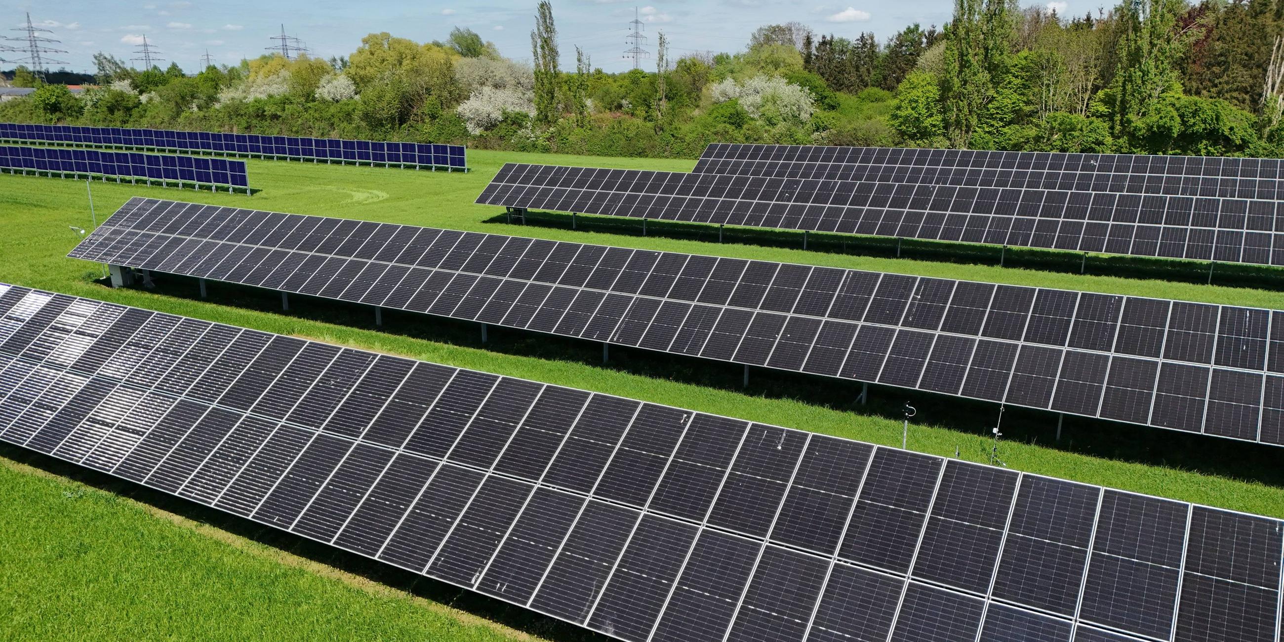 Agri-PV-Forschungs- und Demonstrationsanlage auf dem Bayerischen Staatsgut Grub in Bayer