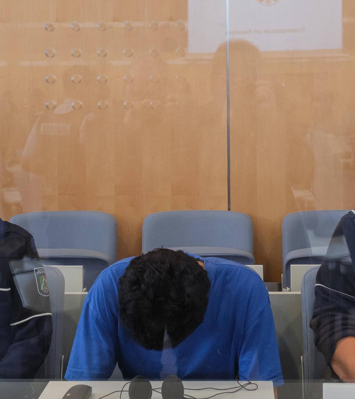 Issa Al H. (M) vor dem Düsseldorfer Oberlandesgericht 