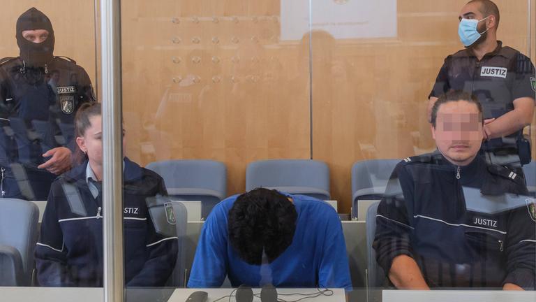 Issa Al H. (M) vor dem Düsseldorfer Oberlandesgericht 