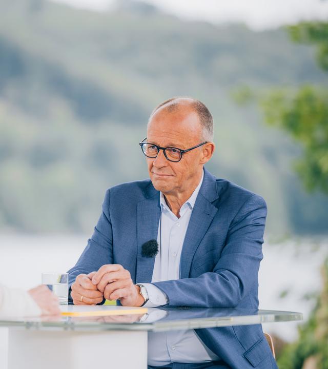 Berlin direkt - Sommerinterview 2026 - Bundeskanzler Friedrich Merz im Gespräch mit Diana Zimmermann
