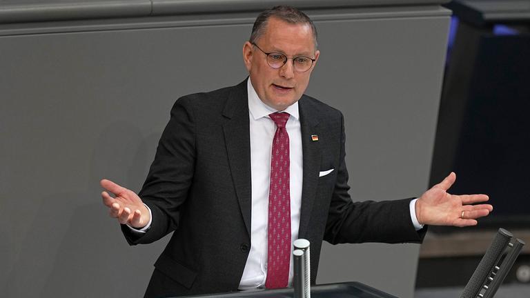 Tino Chrupalla, aufgenommen am 18.03.2025 im Bundestag in Berlin
