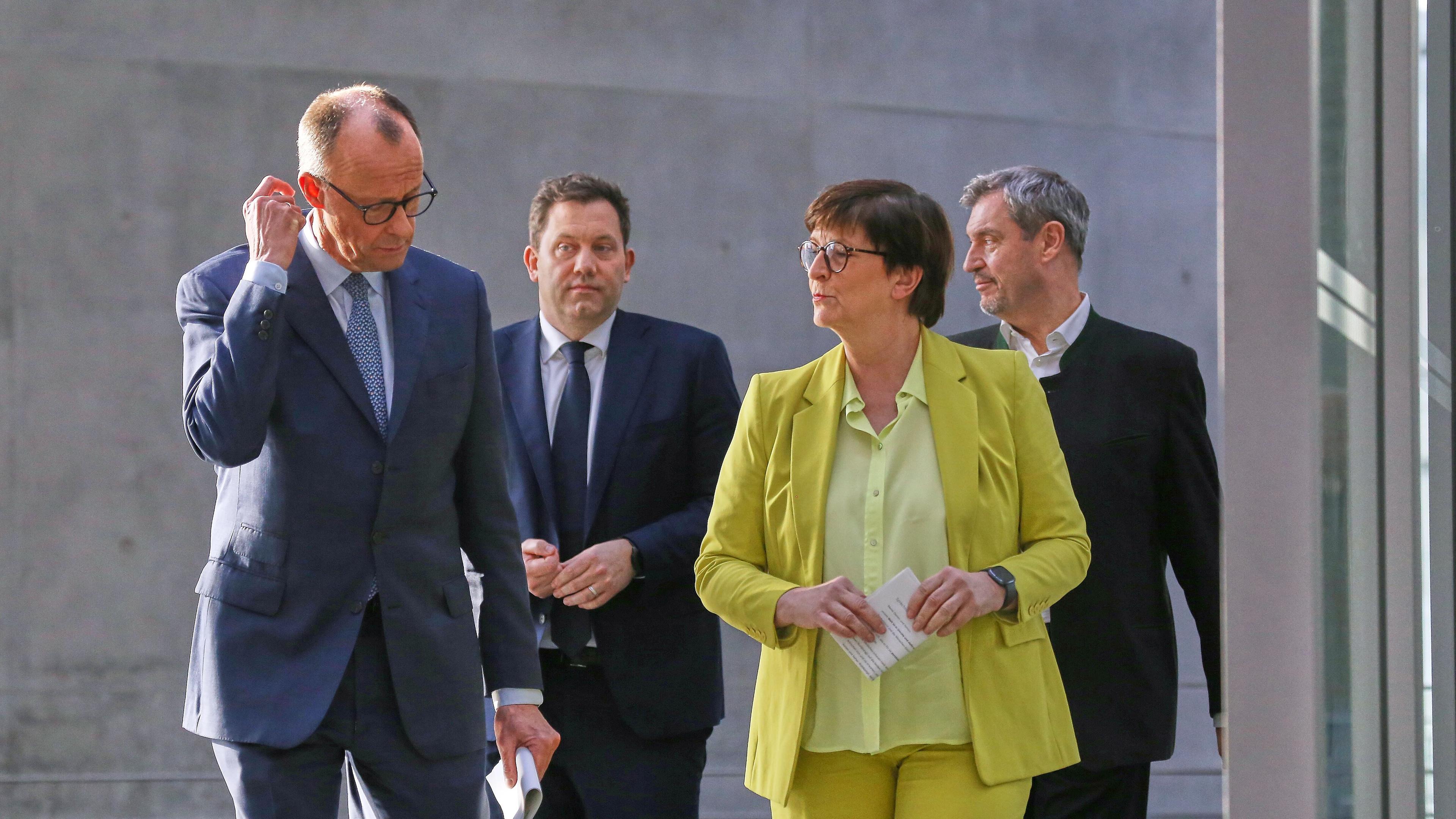 Deutscher Bundestag, Marie-Elisabeth-Lueders-Haus: Sondierungen zwischen Union und SPD: L-R: Friedrich Merz, Lars Klingbeil, Saskia Esken, Markus Söder