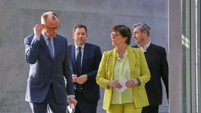 Deutscher Bundestag, Marie-Elisabeth-Lueders-Haus: Sondierungen zwischen Union und SPD: L-R: Friedrich Merz, Lars Klingbeil, Saskia Esken, Markus Söder