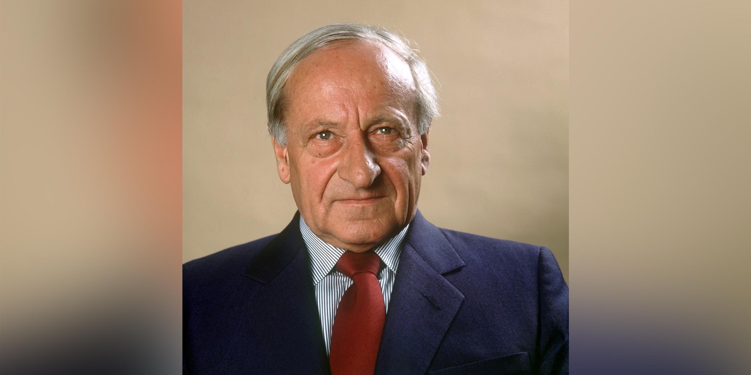 Der österreichische Pädagoge und Gründer der SOS-Kinderdörfer, Hermann Gmeiner, aufgenommen im September 1983. 