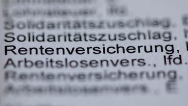 Der Posten Rentenversicherung ist auf einer Lohnabrechnung zu sehen.