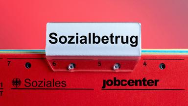 Symbolisches Haengeregister + Sichtreiter Sozialbetrug