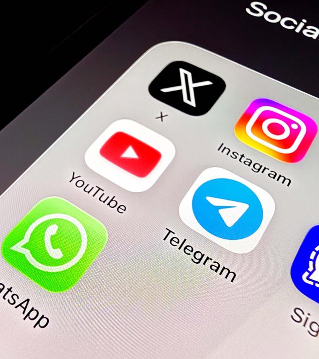 Verschiedene Logos der social media Plattformen