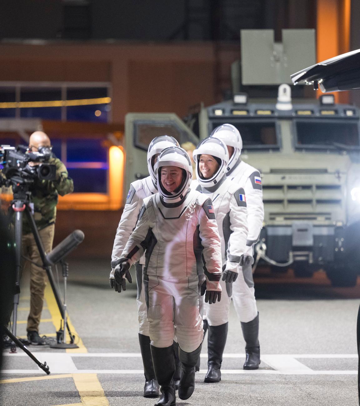 USA, Florida: Dragon Crew: Die NASA-Astronauten Jessica Meir und Jack Hathaway, die ESA-Astronautin Sophie Adenot und der Roskosmos-Kosmonaut Andrej Fedjajew