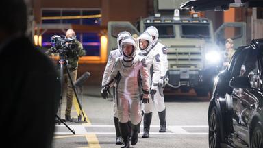 USA, Florida: Dragon Crew: Die NASA-Astronauten Jessica Meir und Jack Hathaway, die ESA-Astronautin Sophie Adenot und der Roskosmos-Kosmonaut Andrej Fedjajew
