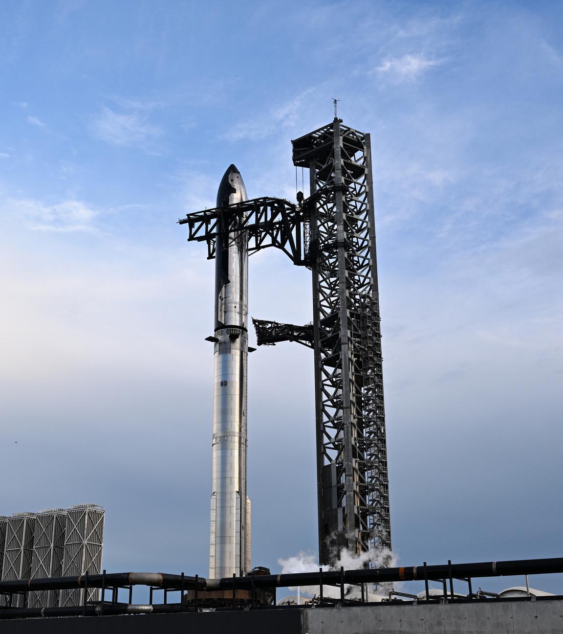 Vorbereitungen für den Testflug des SpaceX Starship.