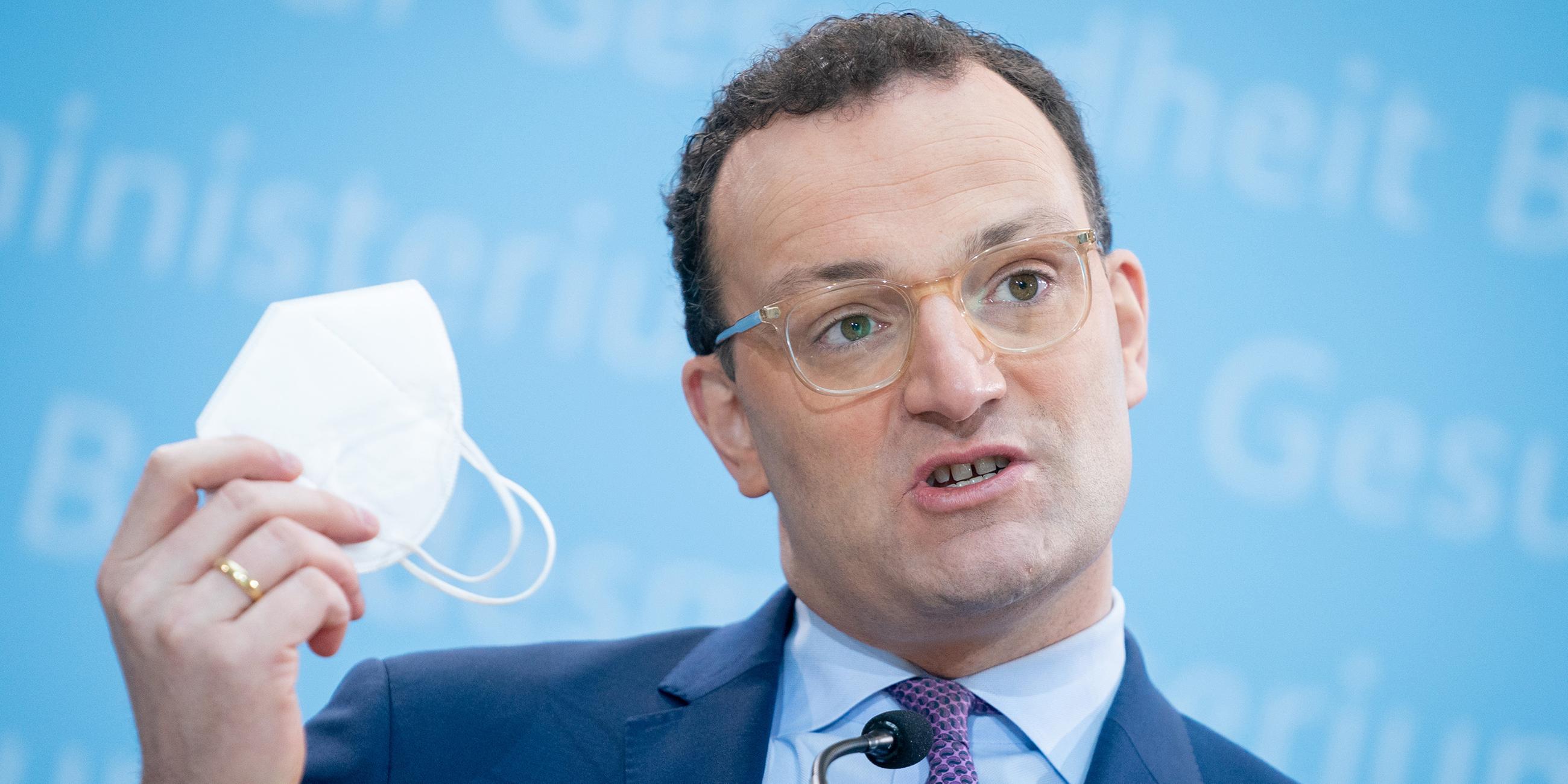 Pressekonferenz mit Gesundheitsminister Spahn