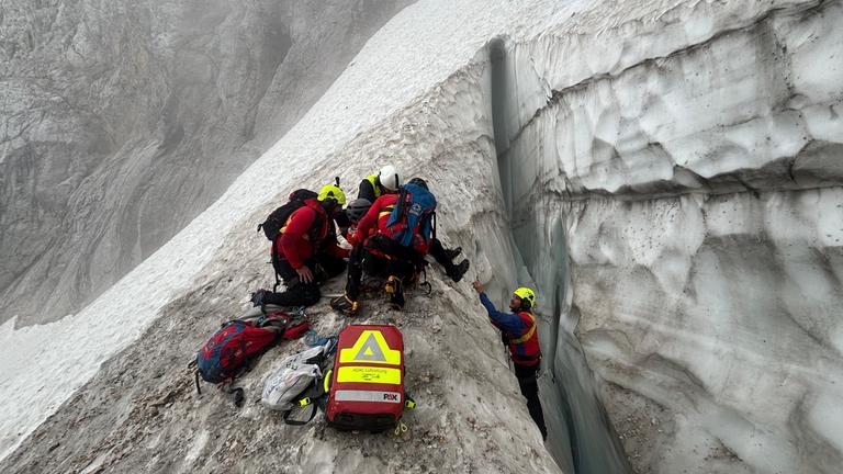 Archiv: Spaltenbergung am Höllentalferner