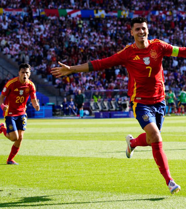 Alvaro Morata feiert seinen Treffer zum 1:0.