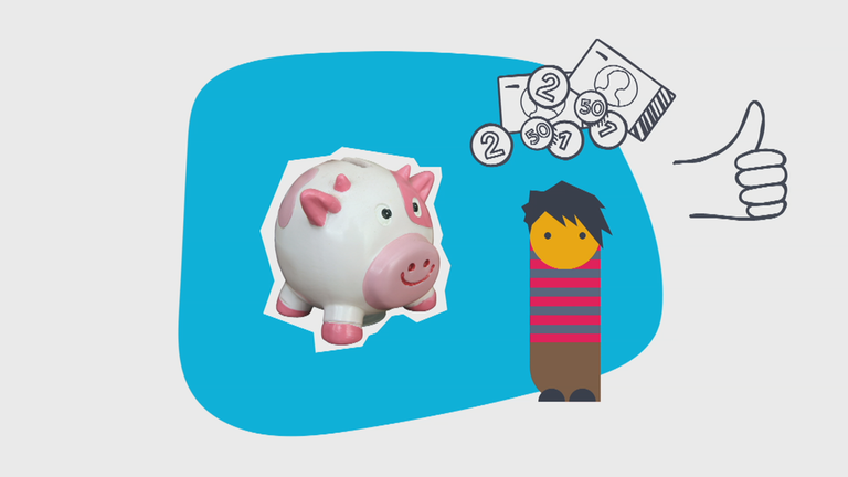 Ein Sparschwein ist zu sehen, neben einem Kind, darüber sind Geldscheine und -münzen.